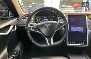 Лифтбек Tesla Model S 2016 в 