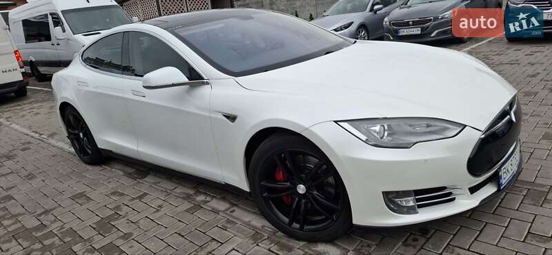 Ліфтбек Tesla Model S 2013 в Рівному