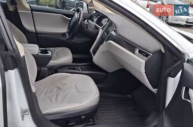 Ліфтбек Tesla Model S 2013 в 