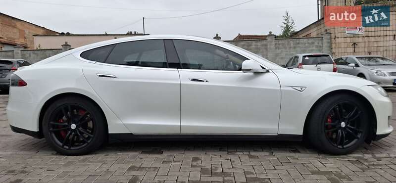 Ліфтбек Tesla Model S 2013 в Рівному