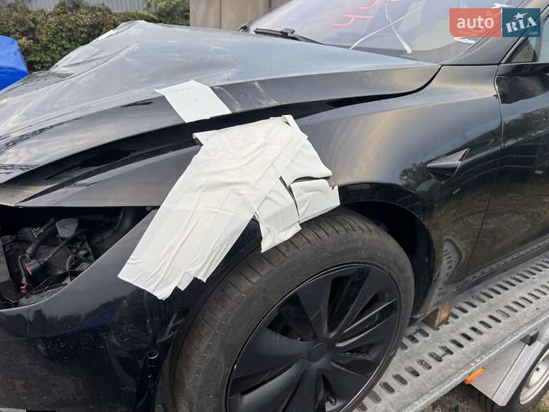 Лифтбек Tesla Model S 2022 в Ровно