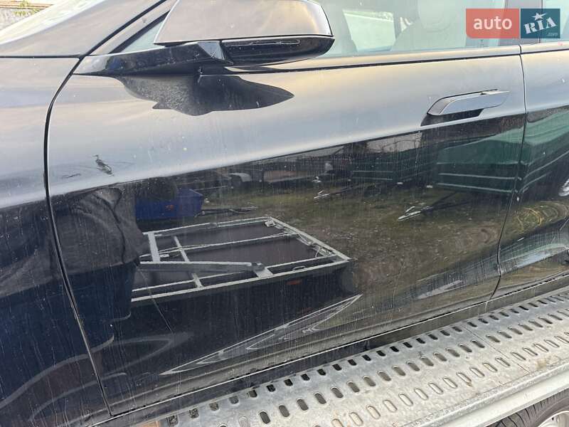 Лифтбек Tesla Model S 2022 в Ровно