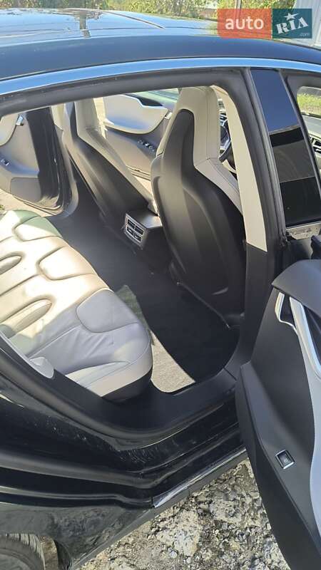 Ліфтбек Tesla Model S 2012 в Львові