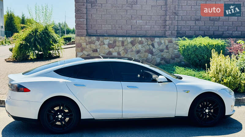 Лифтбек Tesla Model S 2013 в Ровно