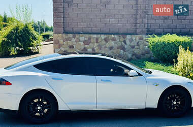 Ліфтбек Tesla Model S 2013 в 