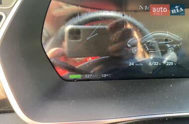 Ліфтбек Tesla Model S 2014 в 