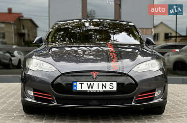 Лифтбек Tesla Model S 2015 в 