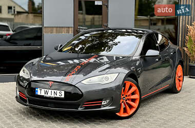 Лифтбек Tesla Model S 2015 в Одессе