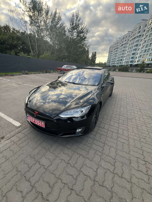 Ліфтбек Tesla Model S 2013 в Луцьку