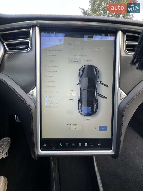 Ліфтбек Tesla Model S 2013 в Луцьку