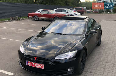 Лифтбек Tesla Model S 2013 в 