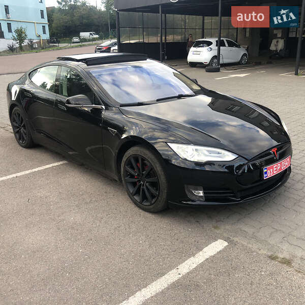 Ліфтбек Tesla Model S 2013 в Луцьку