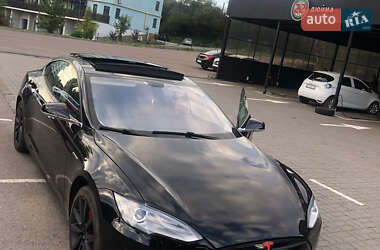Лифтбек Tesla Model S 2013 в 