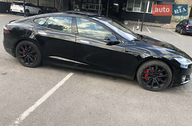 Лифтбек Tesla Model S 2013 в 