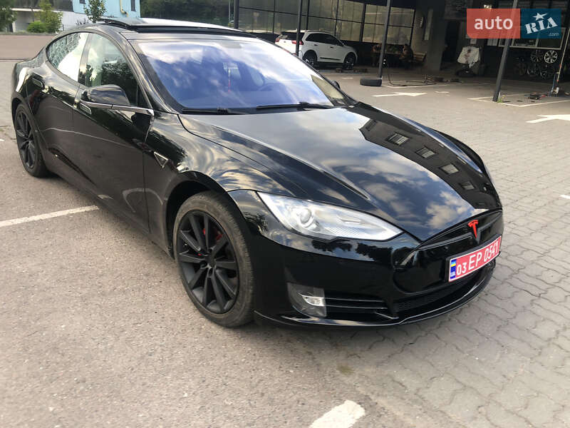 Ліфтбек Tesla Model S 2013 в Луцьку
