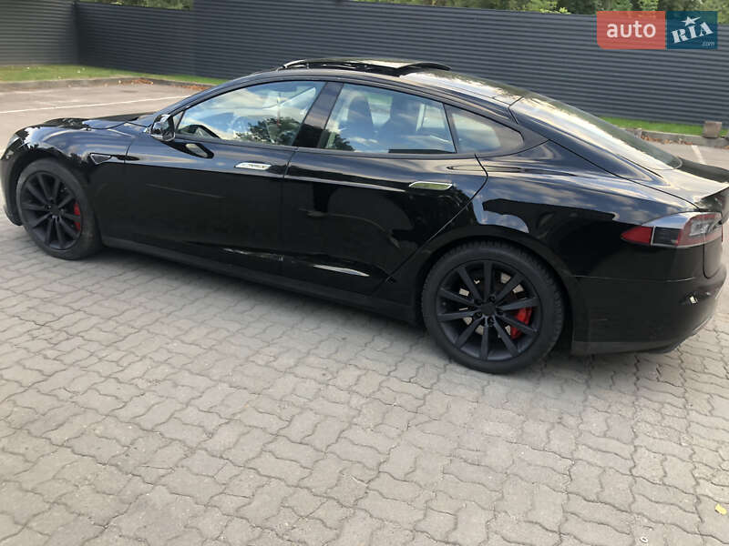 Ліфтбек Tesla Model S 2013 в Луцьку