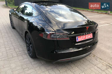 Лифтбек Tesla Model S 2013 в 