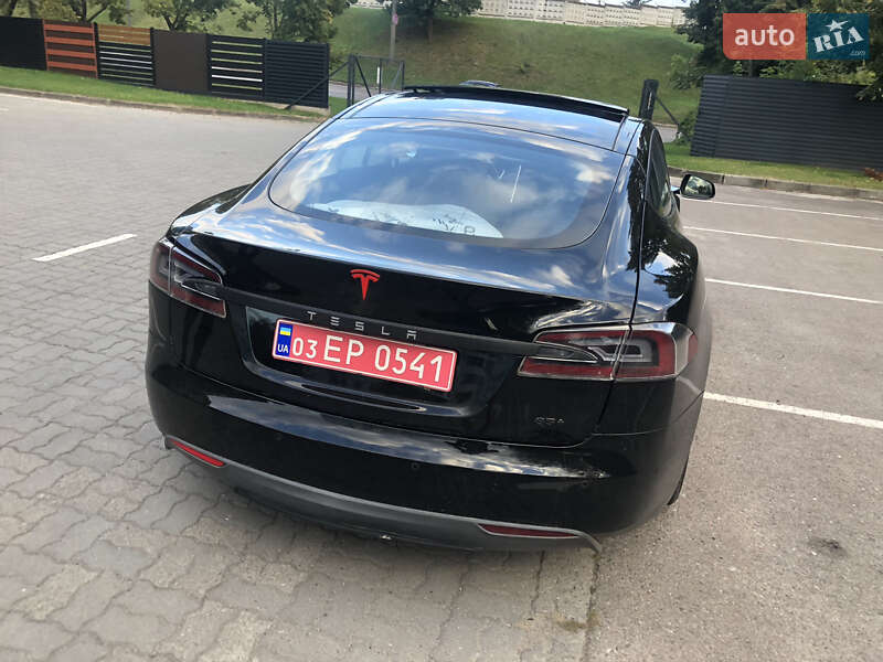 Ліфтбек Tesla Model S 2013 в Луцьку