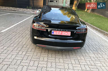 Лифтбек Tesla Model S 2013 в 