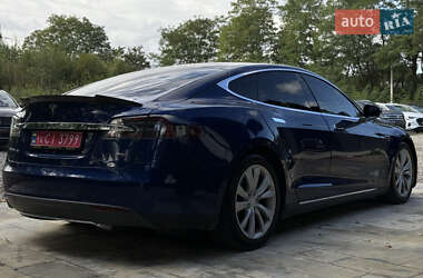 Лифтбек Tesla Model S 2015 в 
