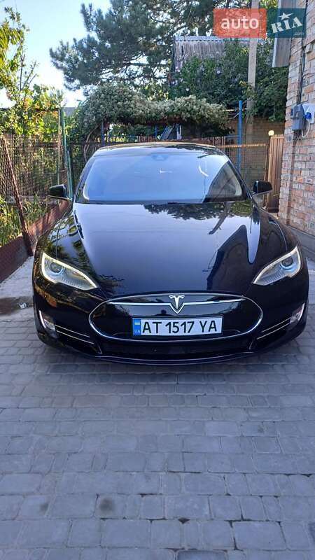 Ліфтбек Tesla Model S 2014 в Запоріжжі