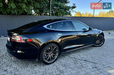 Лифтбек Tesla Model S 2014 в 