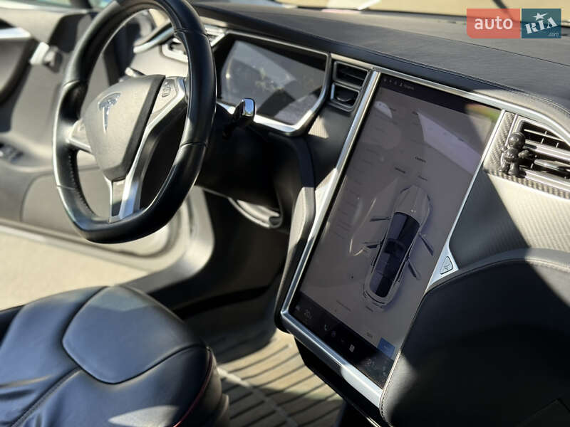Лифтбек Tesla Model S 2013 в Луцке