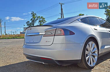 Лифтбек Tesla Model S 2013 в 