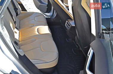 Лифтбек Tesla Model S 2013 в 