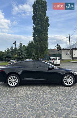 Лифтбек Tesla Model S 2016 в 