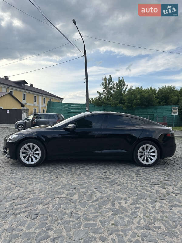 Ліфтбек Tesla Model S 2016 в Луцьку