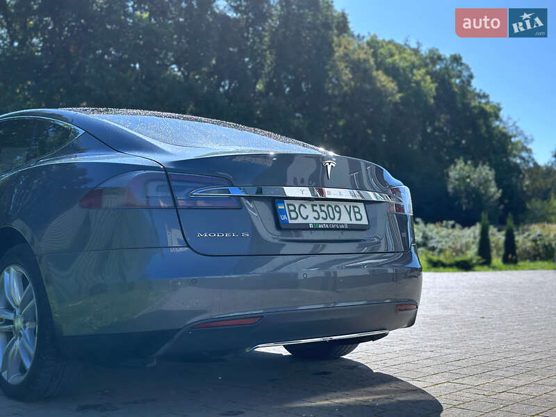 Лифтбек Tesla Model S 2014 в Николаеве
