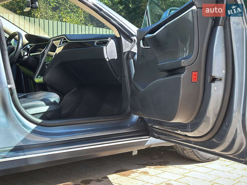 Лифтбек Tesla Model S 2014 в Николаеве