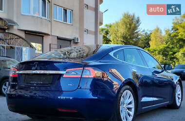 Лифтбек Tesla Model S 2017 в 