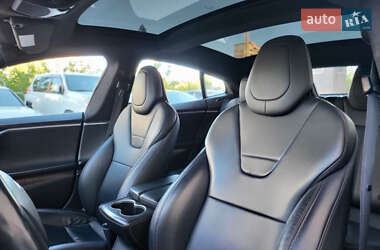 Ліфтбек Tesla Model S 2017 в 
