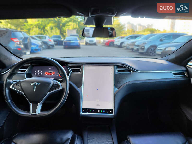 Ліфтбек Tesla Model S 2017 в Києві