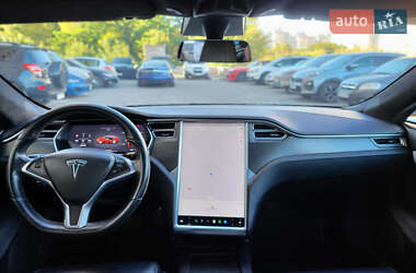 Ліфтбек Tesla Model S 2017 в 