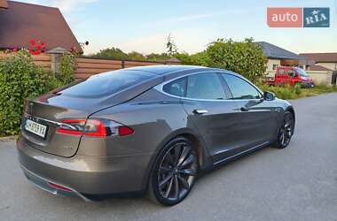 Ліфтбек Tesla Model S 2015 в 