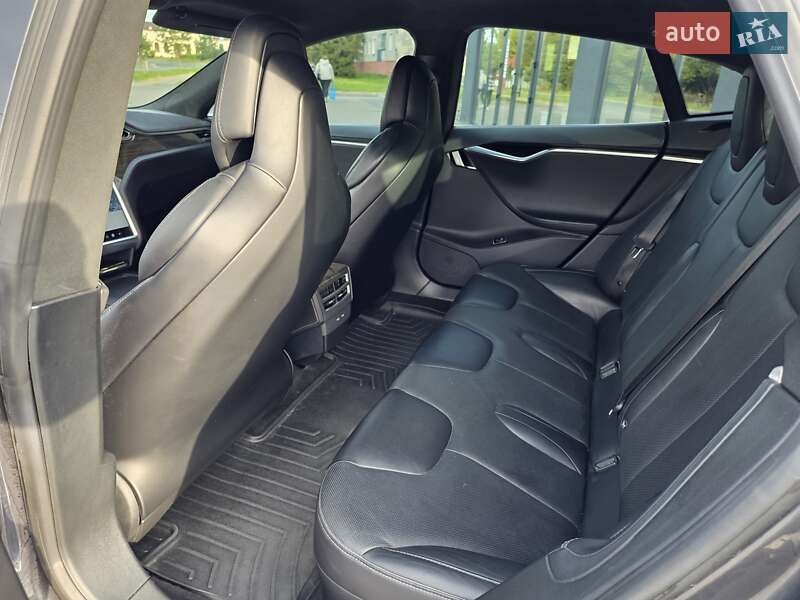 Лифтбек Tesla Model S 2016 в Владимире фото 10 Лифтбек Tesla Model S 2016 в Владимире
