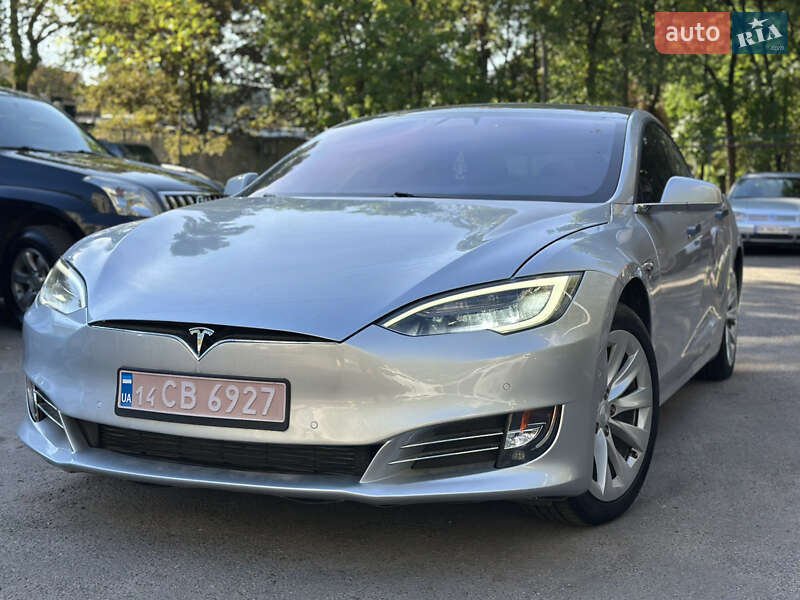 Tesla Model S 2017