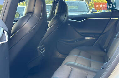 Лифтбек Tesla Model S 2017 в 
