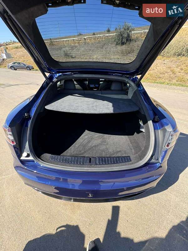 Ліфтбек Tesla Model S 2021 в Одесі