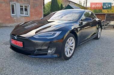 Ліфтбек Tesla Model S 2017 в Радехові