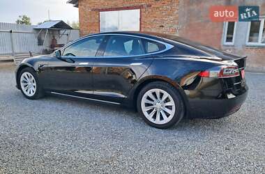 Лифтбек Tesla Model S 2017 в 
