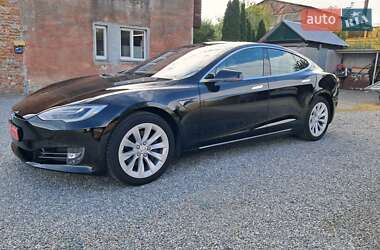Лифтбек Tesla Model S 2017 в 