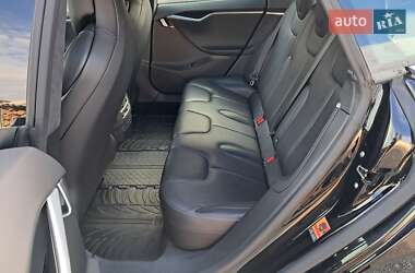 Лифтбек Tesla Model S 2017 в 