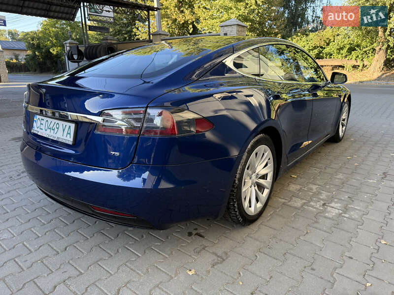 Ліфтбек Tesla Model S 2017 в Чернівцях