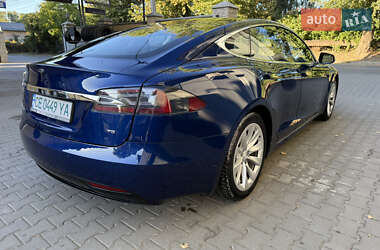 Лифтбек Tesla Model S 2017 в 