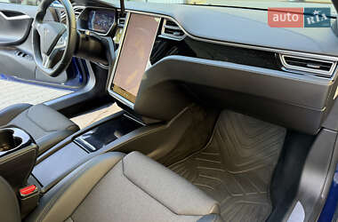 Лифтбек Tesla Model S 2017 в 