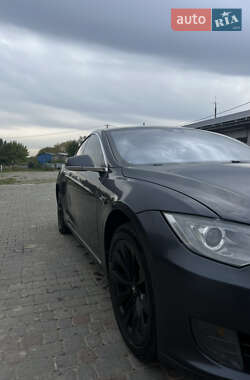 Ліфтбек Tesla Model S 2015 в 